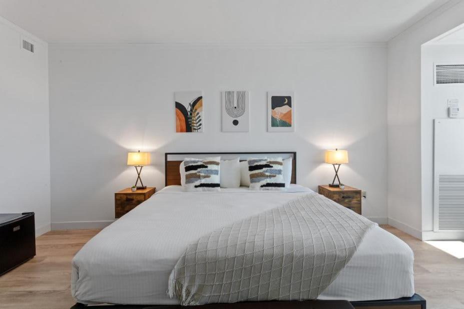 Boardwalk King Bed Retreats By Cozysuites أتلانتيك سيتي المظهر الخارجي الصورة